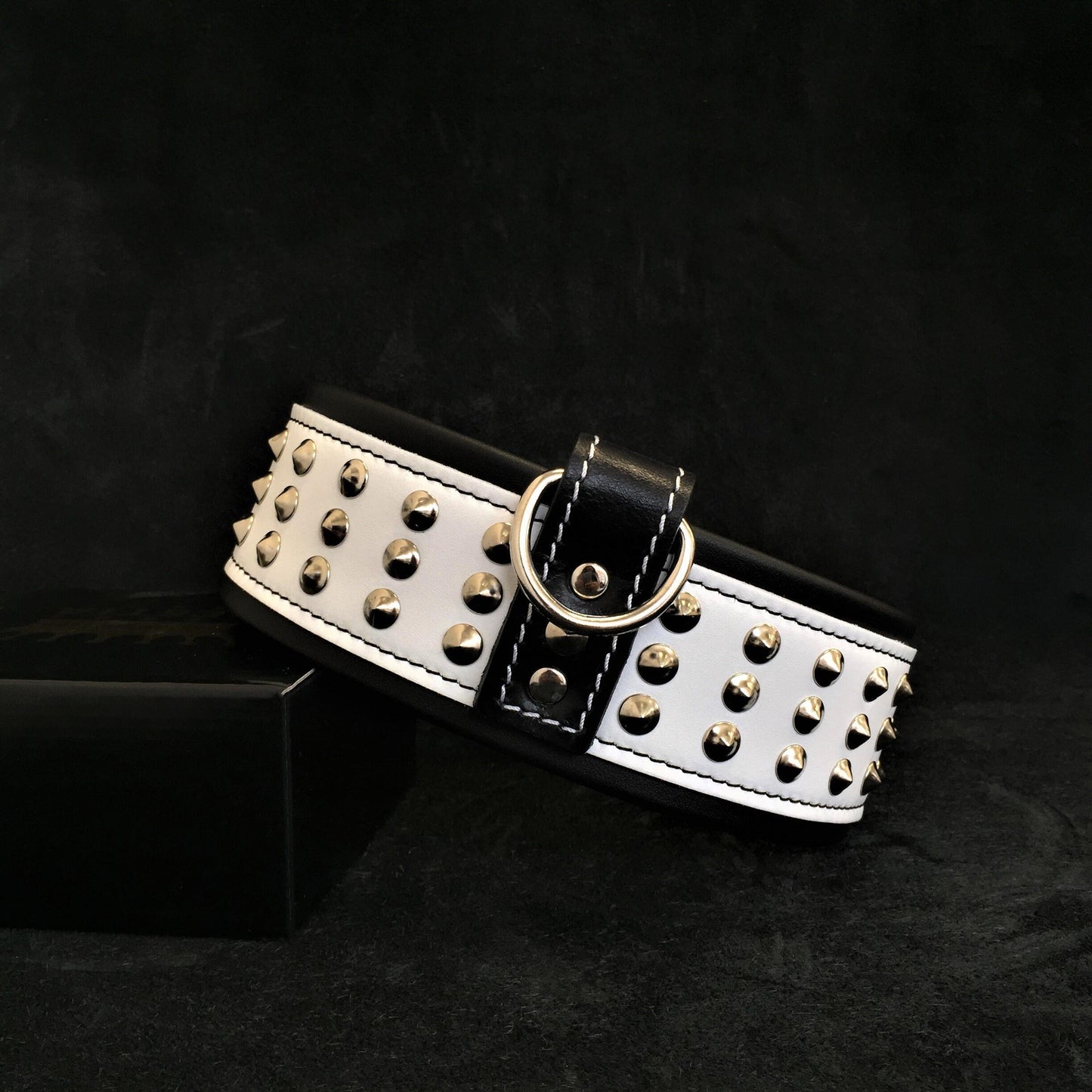 طوق "ستار"
